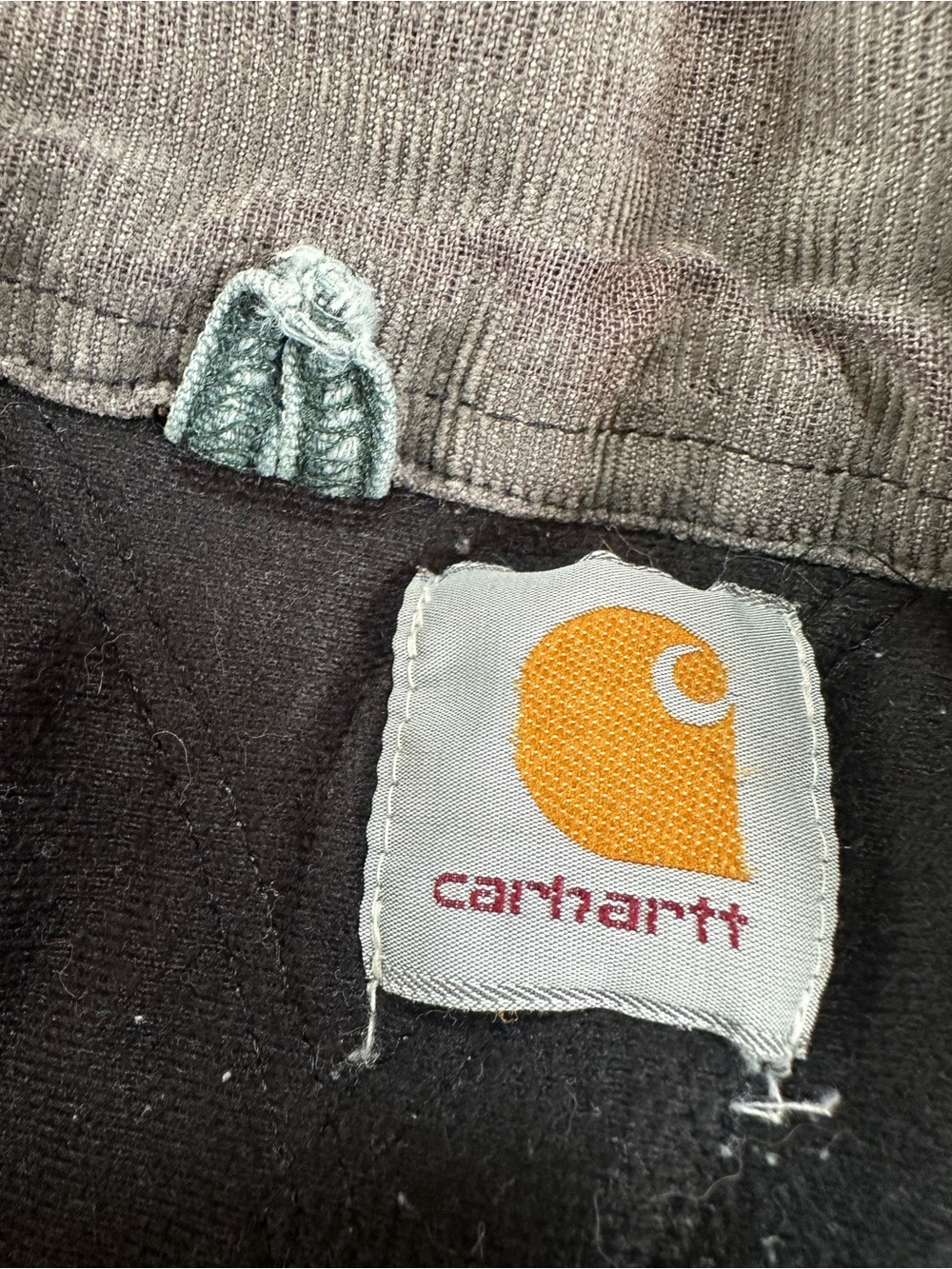 Carhartt • Men’s Vintage Heavily Distressed Sante Fe Work Jacket - Picture 13 of 17